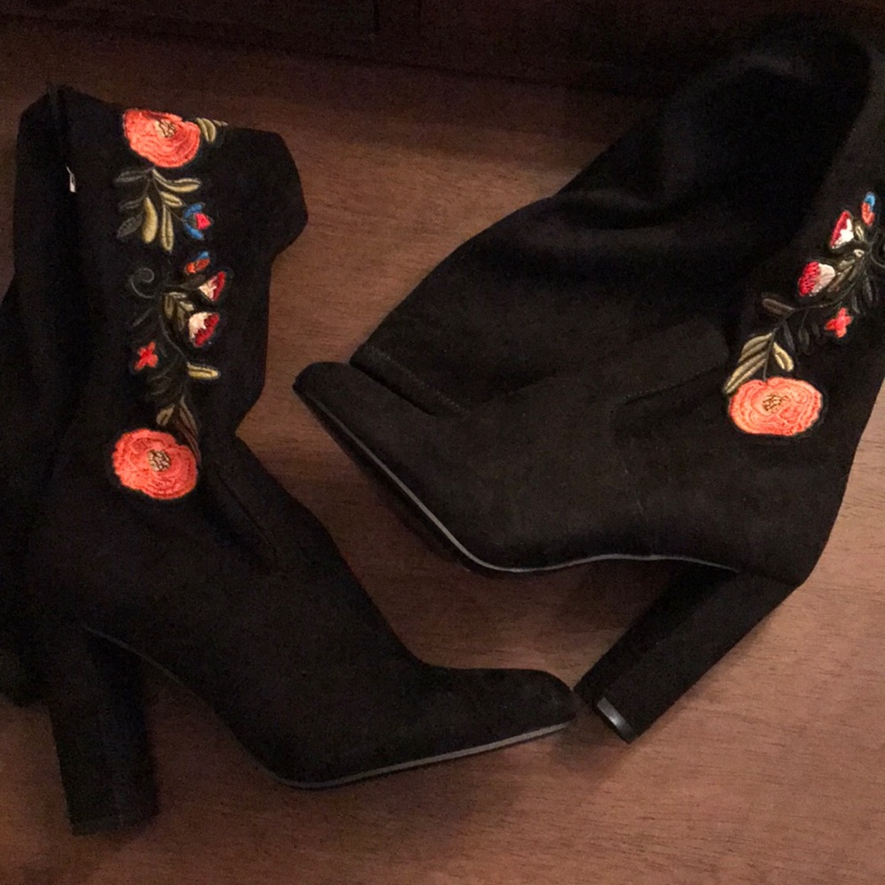 Embroidered Thigh High Heels!